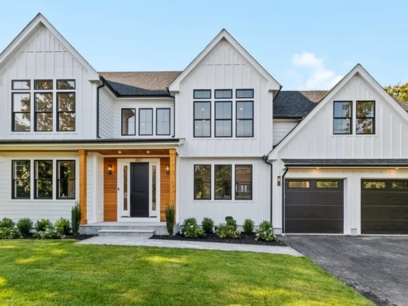 267 Rosemary St, Needham, MA 02494