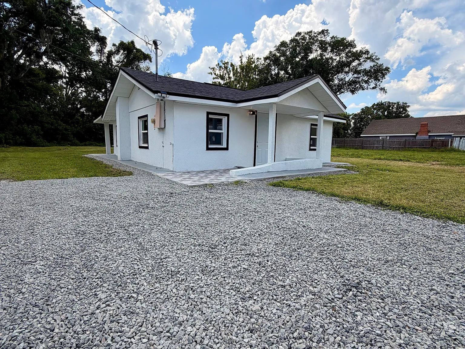 3 bed, 860 sqft, $1,850 — Photo 4