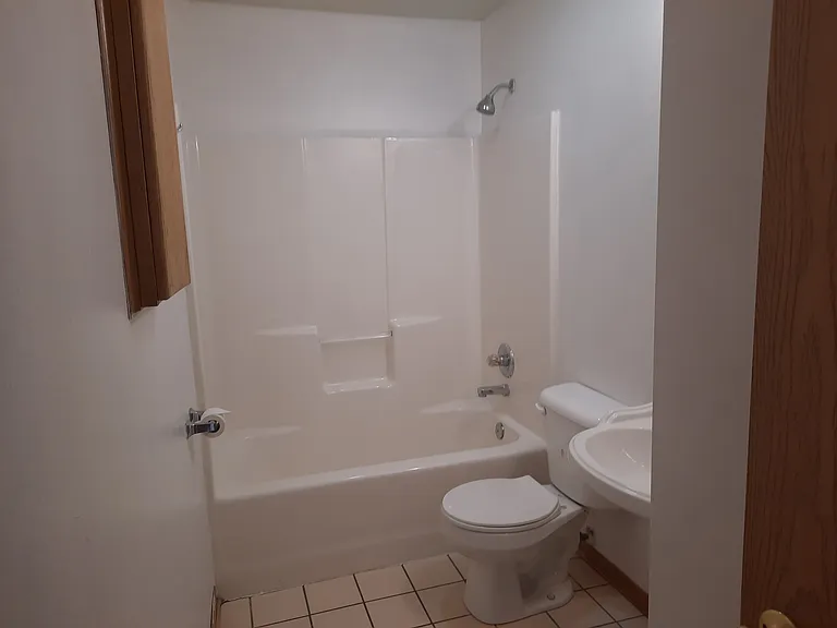 597 Giddings St #3 — Photo 1