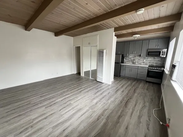 956 Woodside Rd, Redwood City, CA