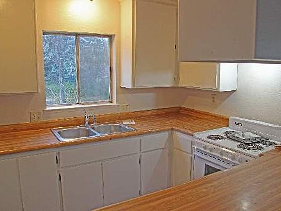 5th image of 120B Preston Pl