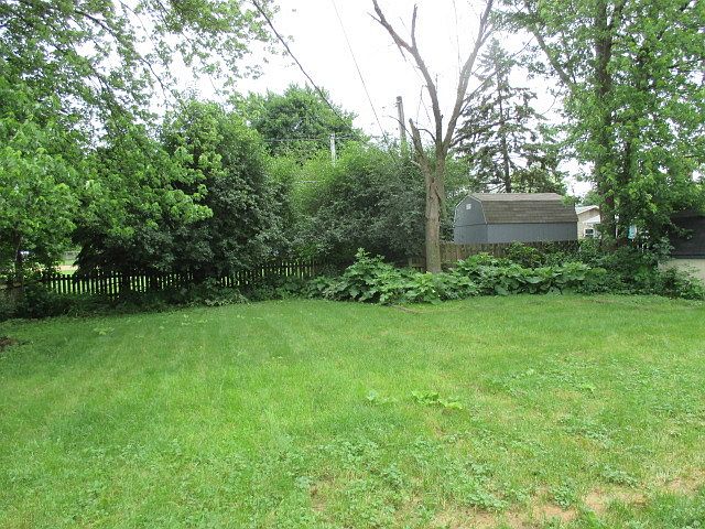 2nd image of 462 Illini Dr