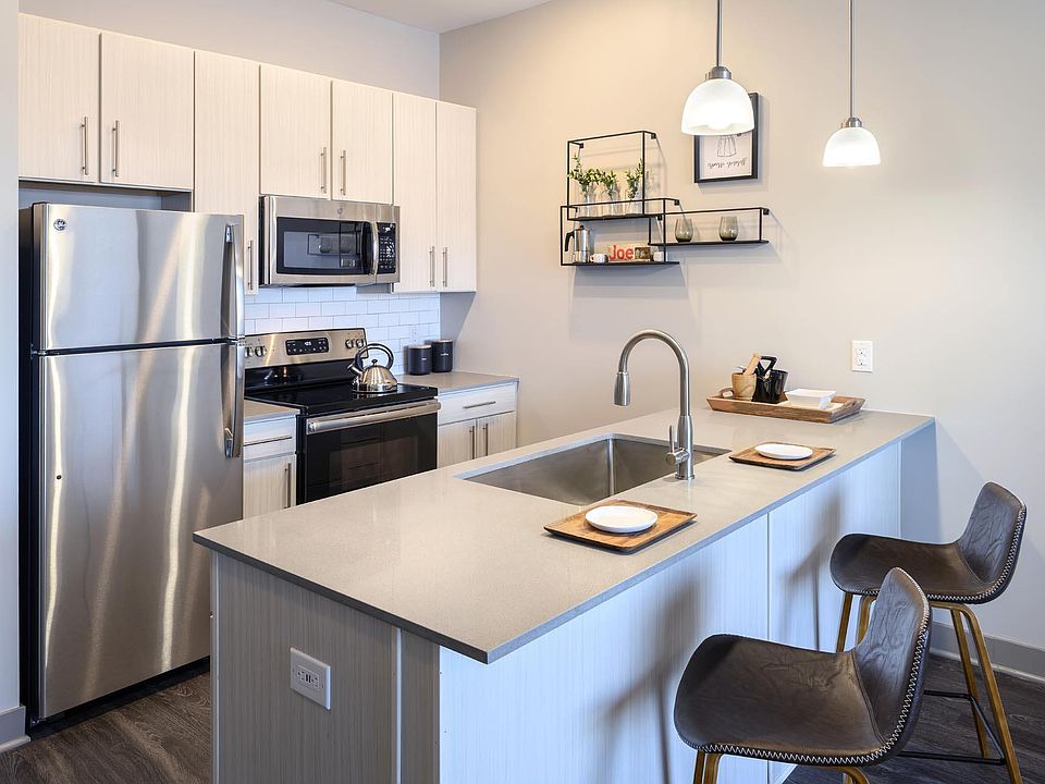 Kitchen and Appliances