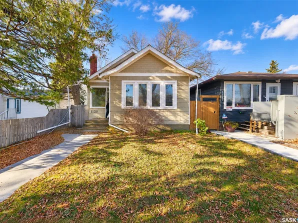 1125 B Avenue N, Saskatoon, SK S7L 1G2