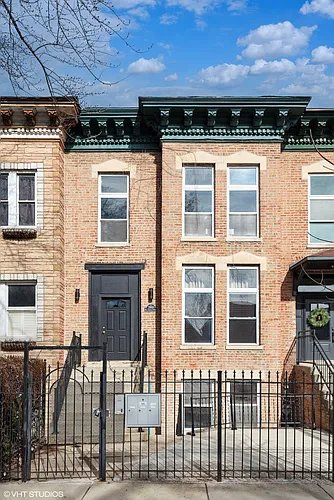 2446 W Taylor St #1 Photo 1