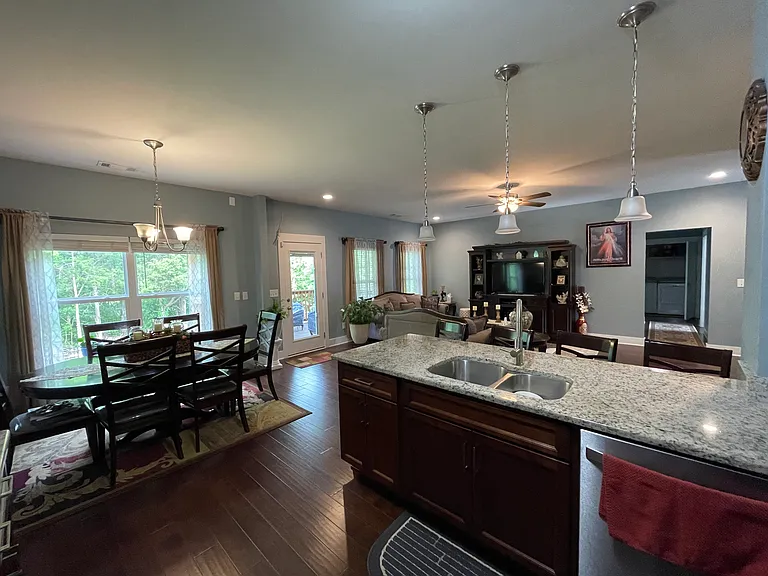 130 Hermitage Point Dr — Photo 12