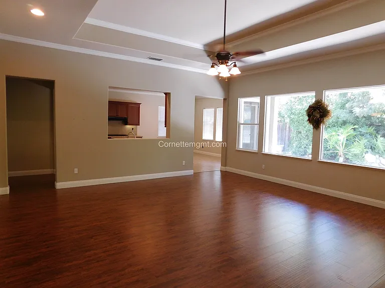 231 Lanfranco Cir — Photo 4
