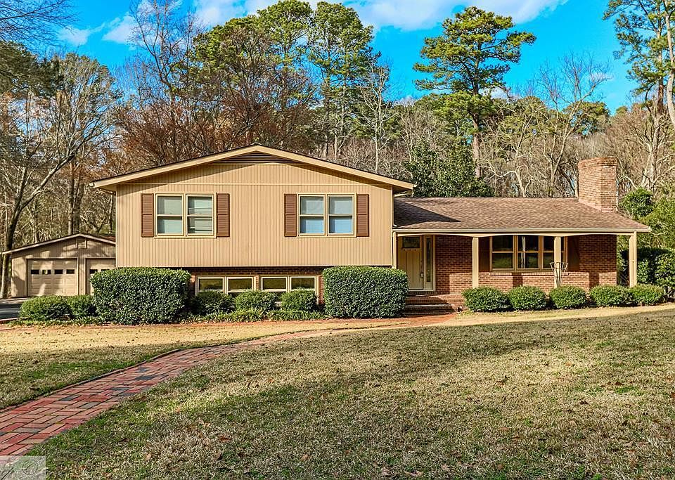 1st image of 613 Brookwood Ln