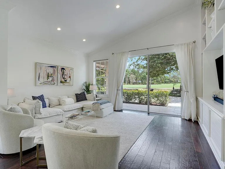 13810 Crosspointe Ct — Photo 10