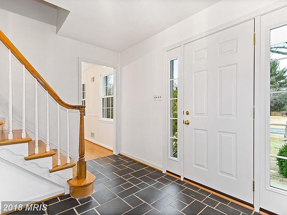 3rd image of 5304 Manor Lake Ct