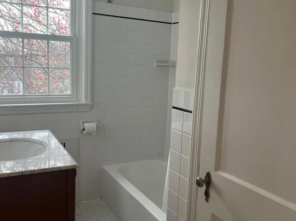6 Dunkirk Rd, Baltimore, MD 21212