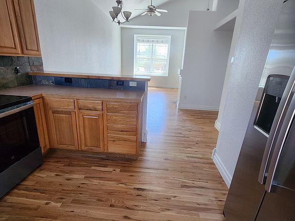 5th image of 6024 W 1st St Unit 2