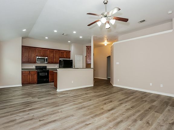 4th image of 129 Oriole Dr