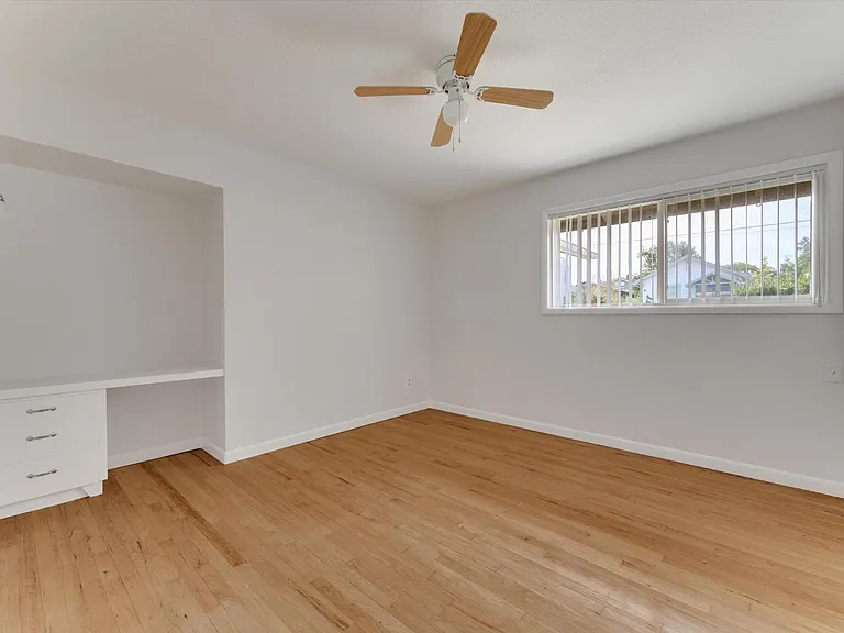 821 N Stafford St — Photo 10
