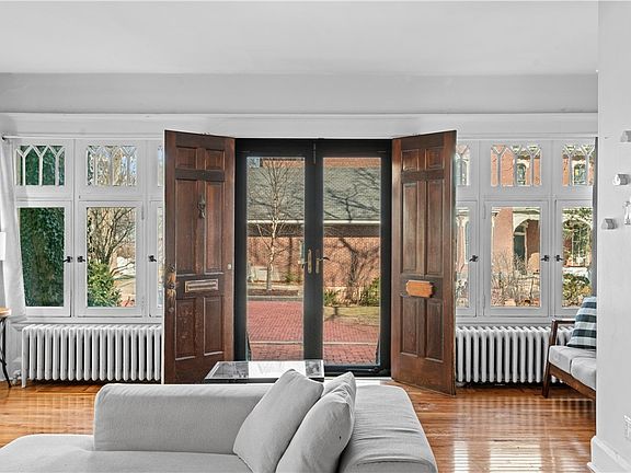 3rd image of 6 Ellsworth Ter