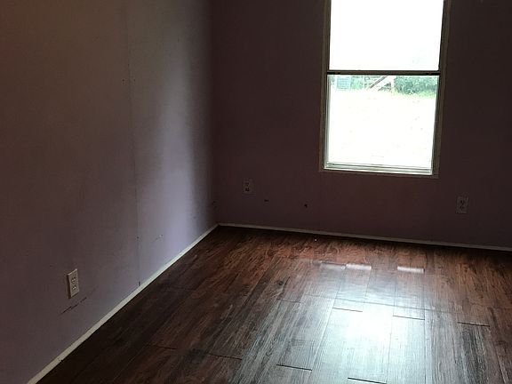 2nd image of 138 Daniels St