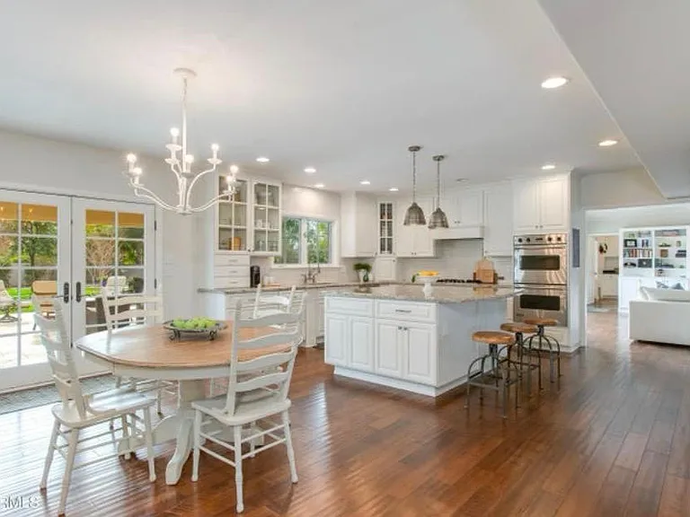 5517 E Mariposa St — Photo 3