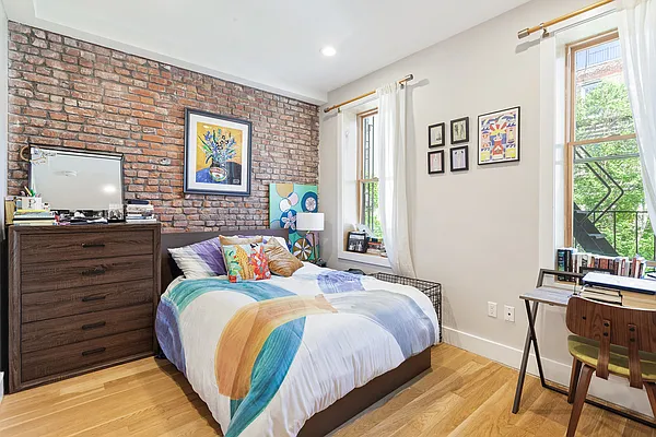 Rented by MNS | media 12