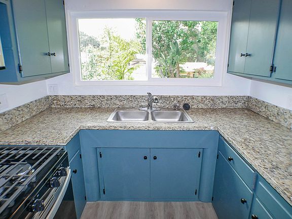 2nd image of 2625 Dove St #2625