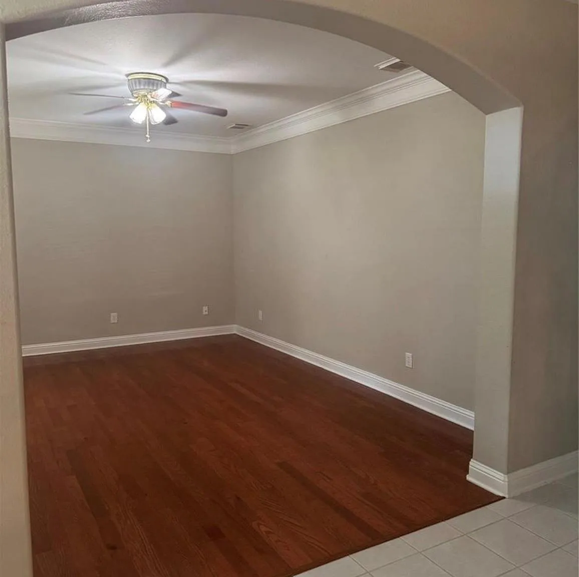 5 bed, 2.5 bath, 3010 sqft, $2,565 — Photo 4