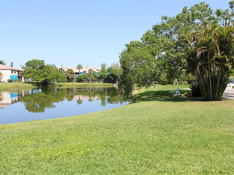 5062 Live Oak Cir #5026 — Photo 45