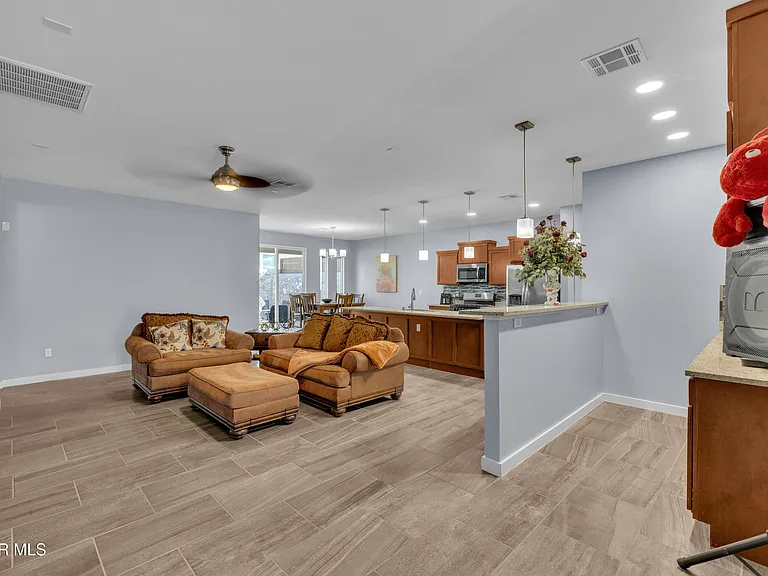 12631 Mark Twain Ave — Photo 2