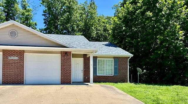 24211 Tupelo Ln