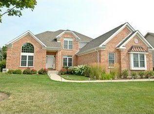 1013 Mason Ln, Lake In The Hills, IL 60156