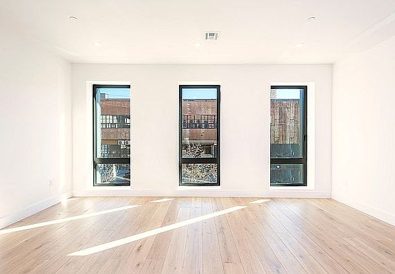 2nd image of 27 Greenpoint Ave #2