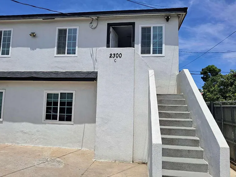 2300 Lake St — Photo 1
