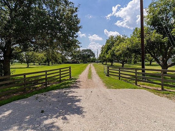 3rd image of 2606 Finney Vallet Rd