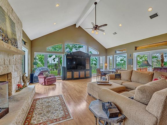 5th image of 250 Sunshine Ln