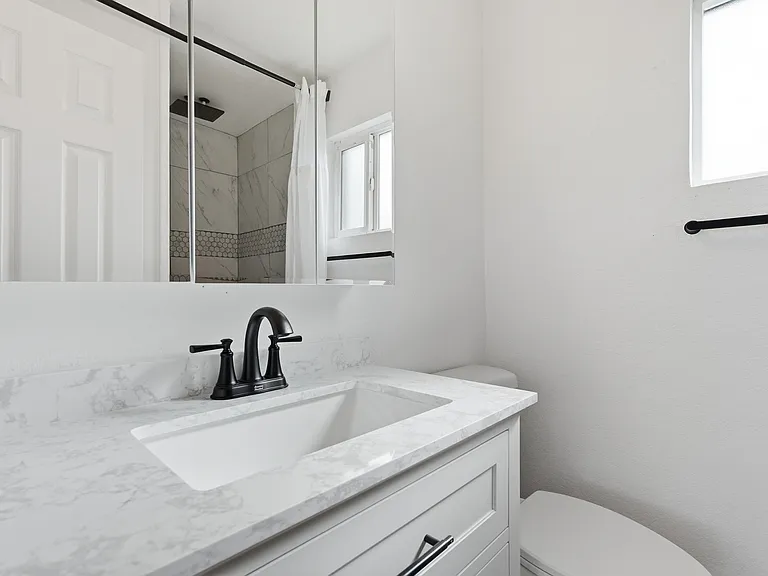 433 N 14th St #1 — Photo 29