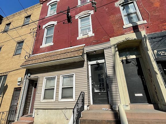 2nd image of 3014 Richmond St Floor 2
