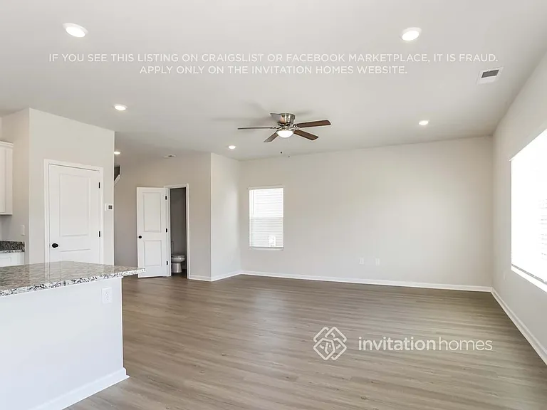 3347 Fox Hall Dr — Photo 5
