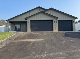 719 N 46th Ave, Yakima, WA 98908