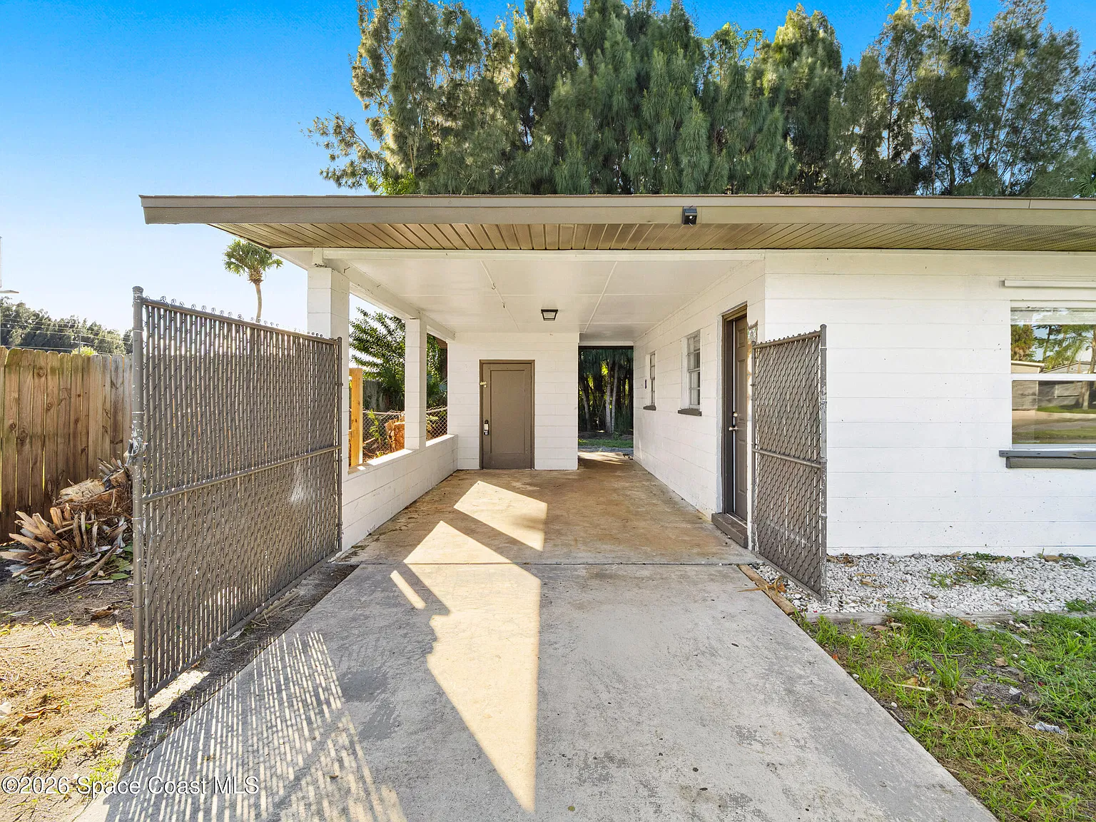 1 bed, 1.0 bath, 1104 sqft, $1,600 — Photo 1