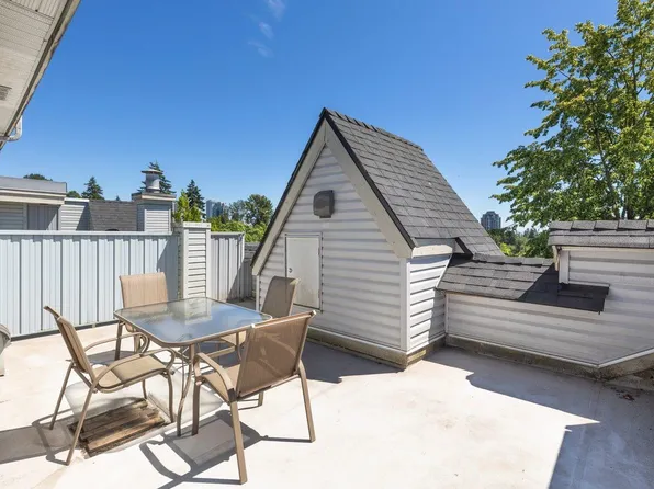 7317 Magnolia Ter, Burnaby, BC V5E 4M3