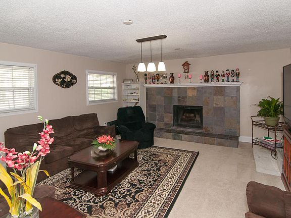 5th image of 6661 SE 24th Ave