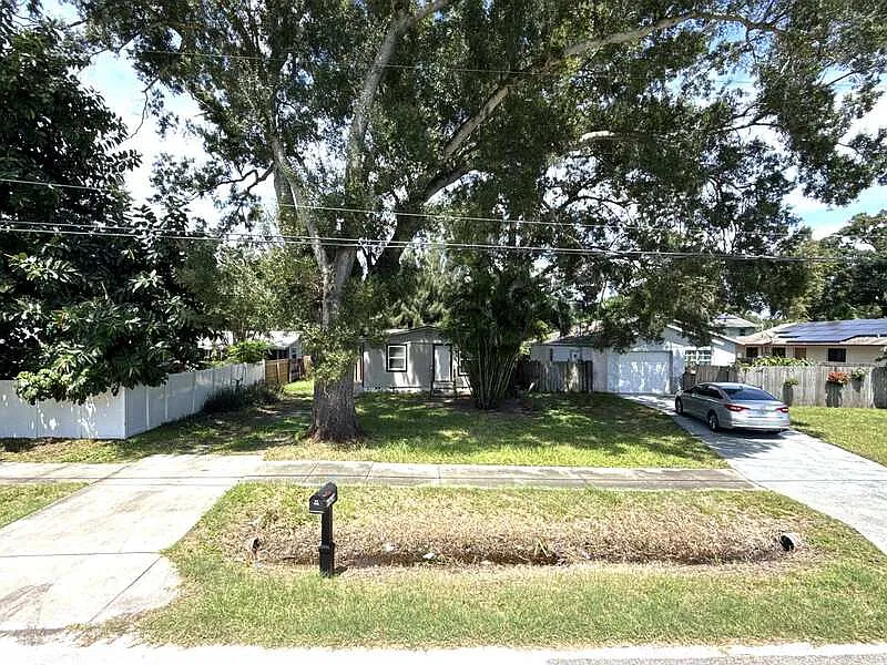 2 bed, 1.0 bath, 720 sqft, $1,695 — Photo 4