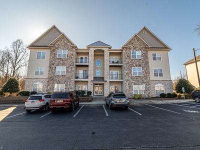 3620 Spanish Peak Dr APT 2D, High Pt, NC, 27265