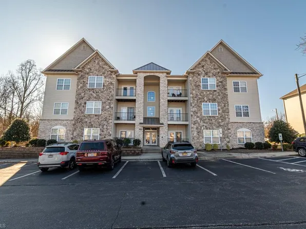 3620 Spanish Peak Dr APT 2D, High Pt, NC 27265