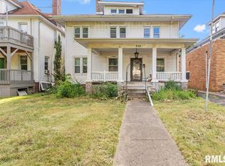 839 S Walnut St, Springfield, IL 62704