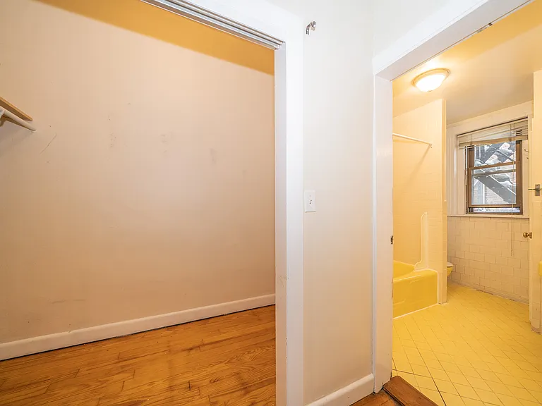 1728 Beacon St #1 — Photo 17