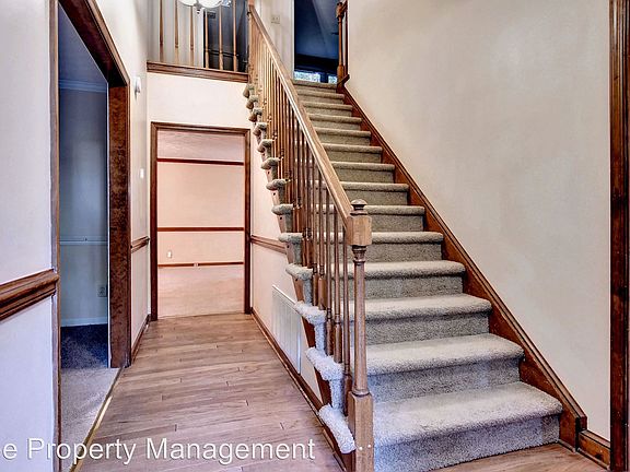 5th image of 303 Lakeland Cres