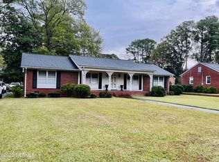 3307 N Walnut St, Farmville, NC 27828
