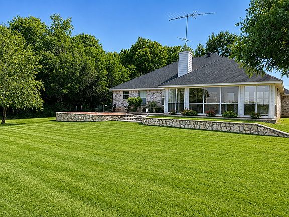 3rd image of 7066 Golf Dr