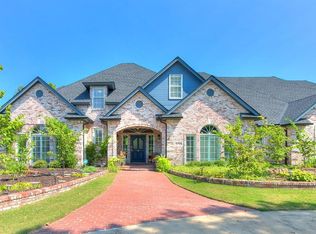 5700 Ridgefield Dr, Oklahoma City, OK 73150