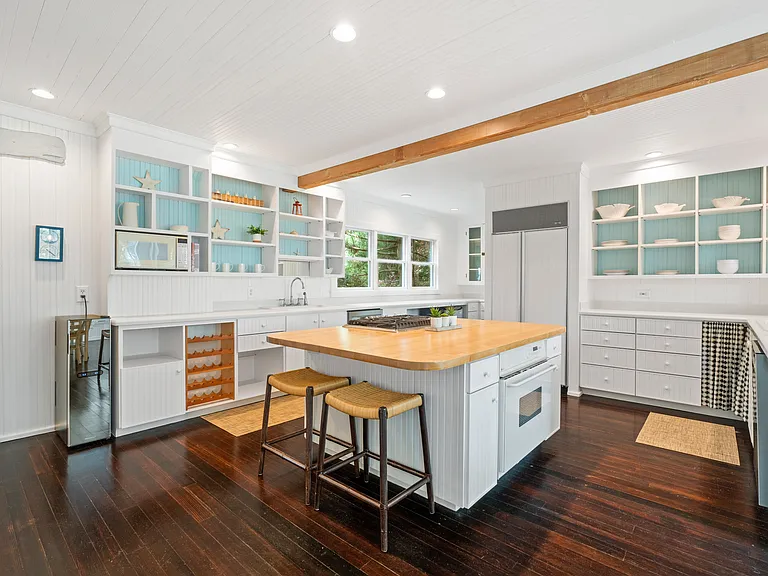 118 Middle Beach Rd — Photo 12