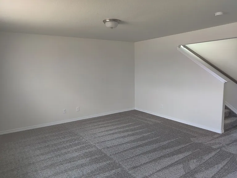 4649 Zircon Dr — Photo 7